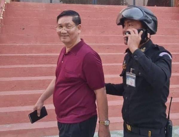 ចាប់ឃុំខ្លួនលោក ថាច់ សេដ្ឋា អនុប្រធានគណៈបក្សភ្លើងទៀន ពាក់ព័ន្ធករណី”ចាយសែកអត់លុយ..