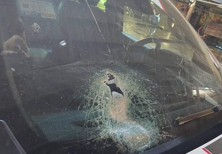 កម្លាំងជំនាញស្រាវជ្រាវចាប់ក្មេងទំនើងគុបកញ្ចក់រថយន្តនៅខេត្តតាកែវបាន៤នាក់ចំណែកបក្ខពួកមួយចំនួនទៀតសមត្ថកិច្ចកំពុងតែតាមស្វែងរកចាបឃាត់ខ្លួនបន្តទៀត…