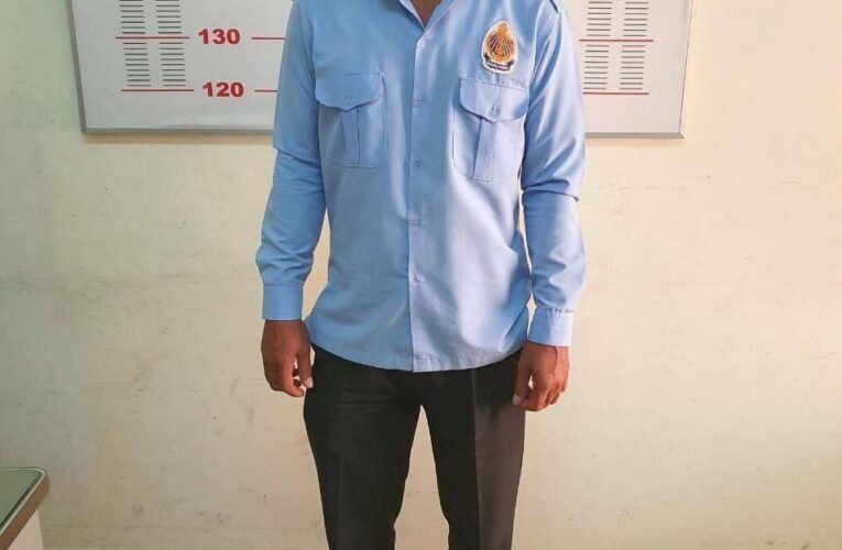 ឃាត់ខ្លួននាយករងវិទ្យាល័យមួយរូបក្រោយរំលោភកូនសិស្សបានសម្រេចជាច្រើនដង រួចថតរូប និងវីដេអូរកំពុងរួមរ័_ក្ស និងចែកចាយពេញបណ្តាញសង្គម…