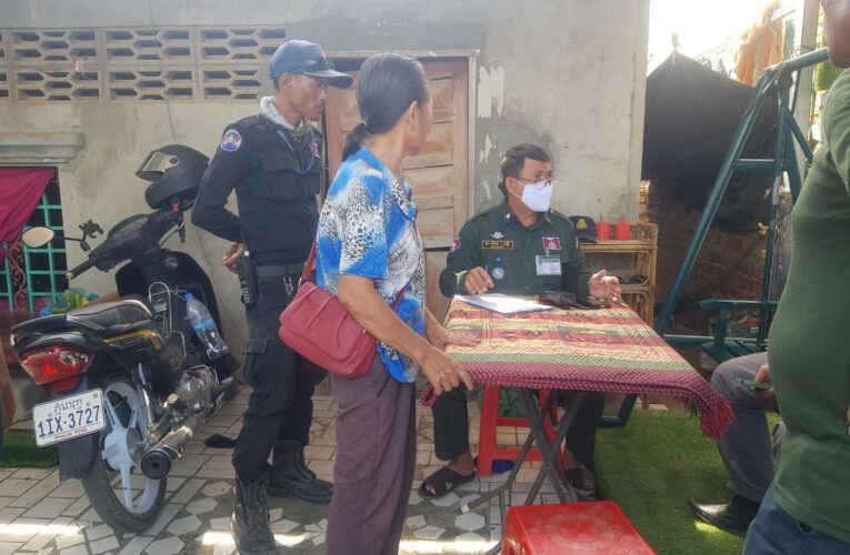 ខឹងចិត្តប្រពន្ធនាំកូនចាកចេញពីផ្ទះ ប្តីសម្រេចចិត្តចង.កសម្លា_ប់ខ្លួនភ្ញាក់ផ្អើលទាំងថ្ងៃ….